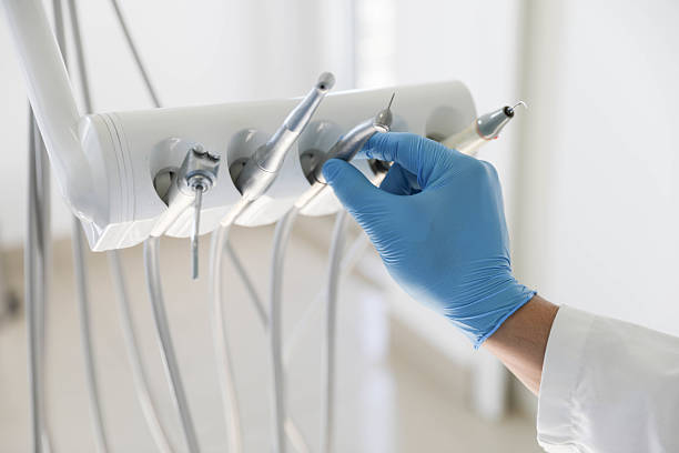Professional Tooth Extraction technician working in Seven Points, TX
